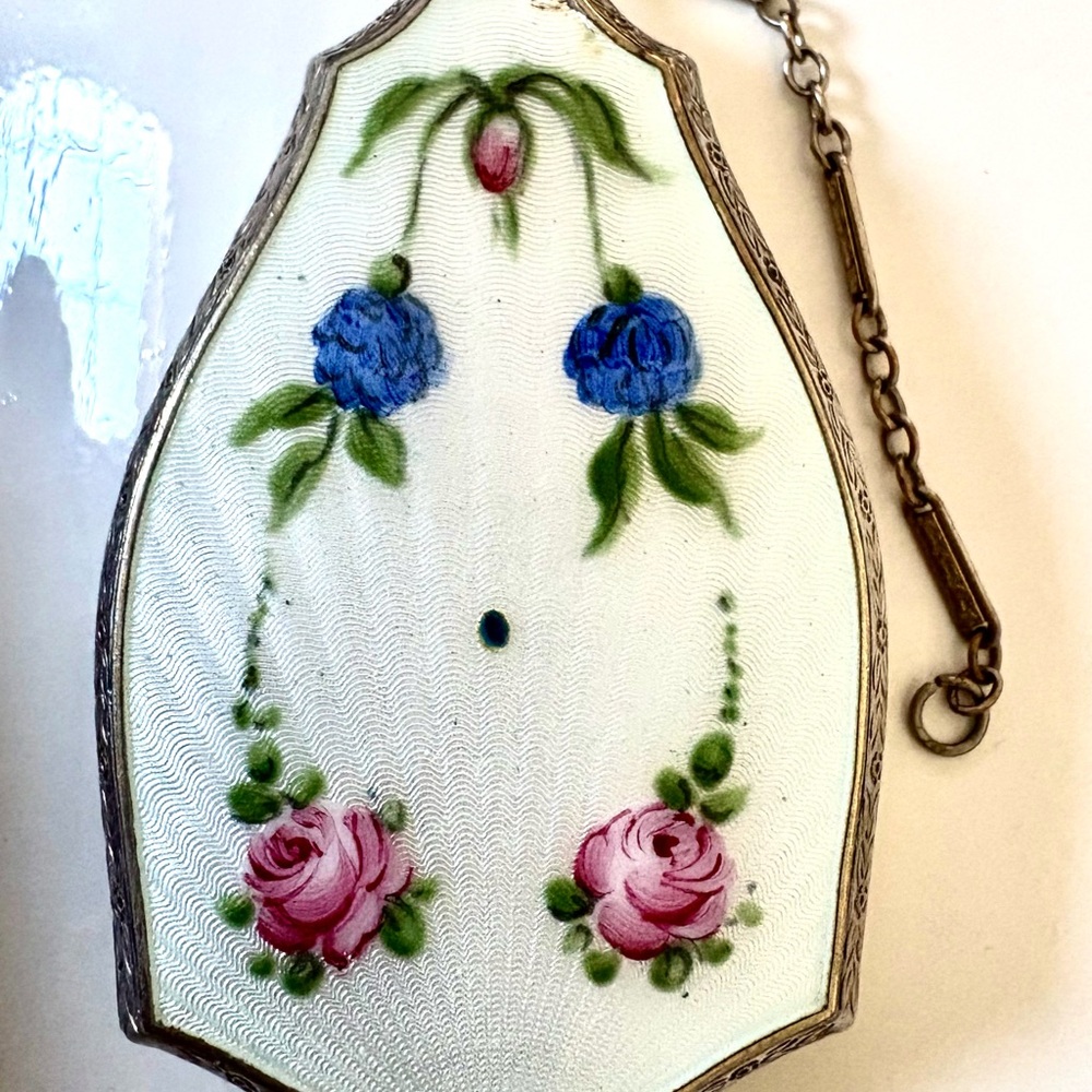 Vintage Floral White Enamel Cosmetic Case - Women's Makeup Bag